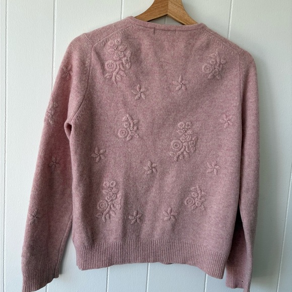 Eddie Bauer 100% Lambswool Pink Embroidered Cardigan | Size Medium - Picture 6 of 9